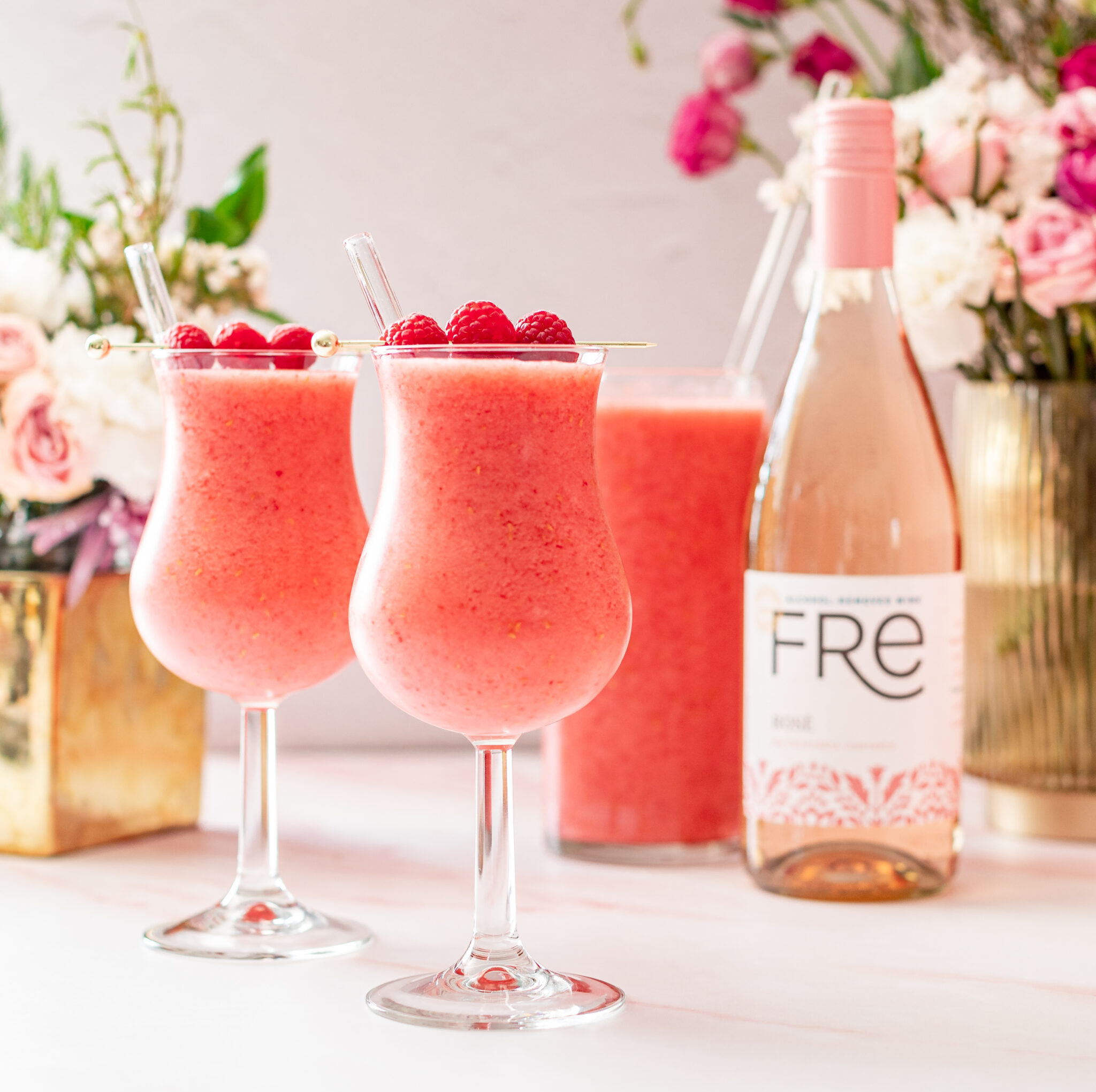 Raspberry Frosé, Alcohol-Removed Raspberry Frosé, rosé, fre wines, fre, free, alcohol removed, alcohol removed rosé wine, alcohol free rosé wine, mocktails, wine cocktails, alcohol free drink
