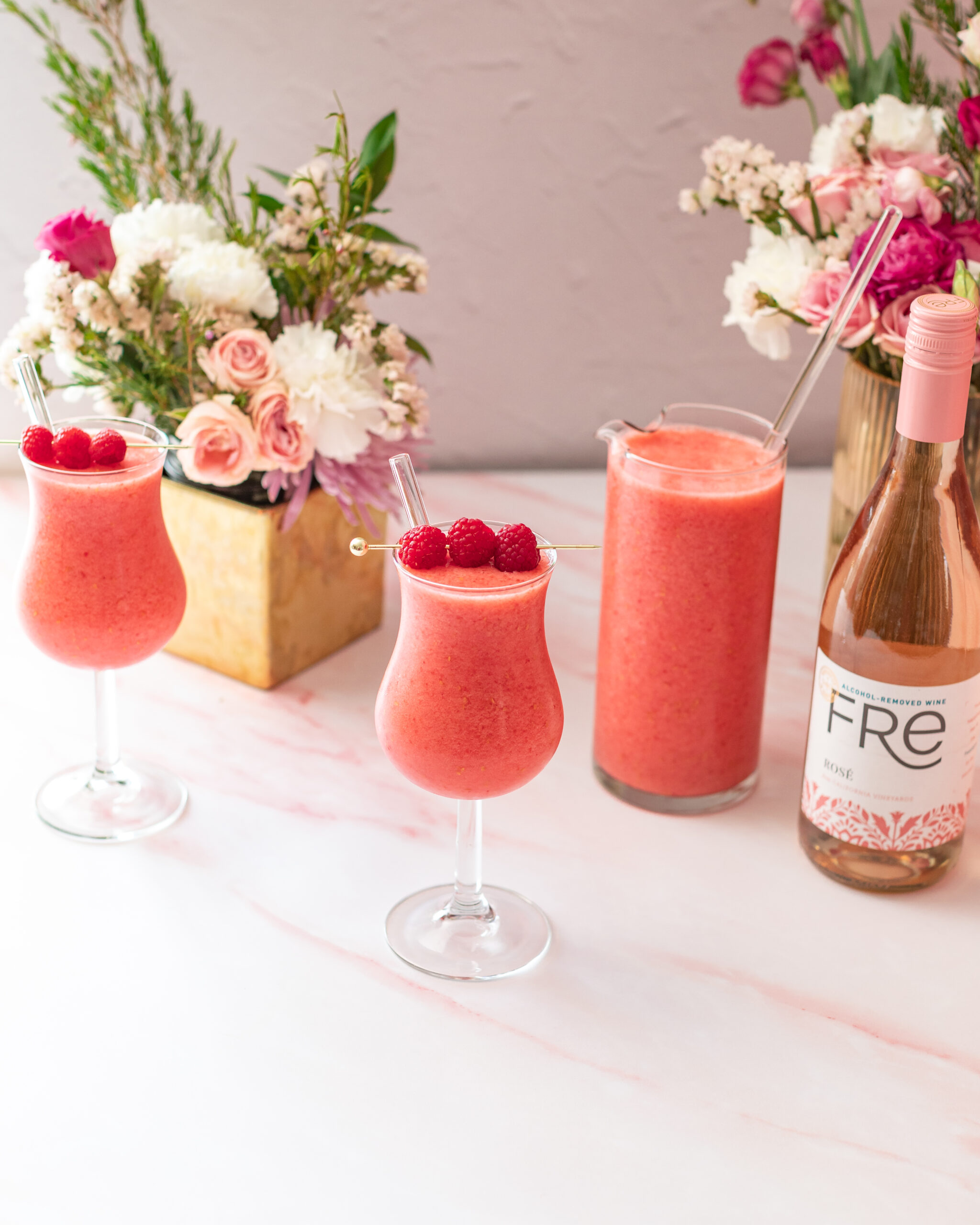 Raspberry Frosé, Alcohol-Removed Raspberry Frosé, rosé, fre wines, fre, free, alcohol removed, alcohol removed rosé wine, alcohol free rosé wine, mocktails, wine cocktails, alcohol free drink
